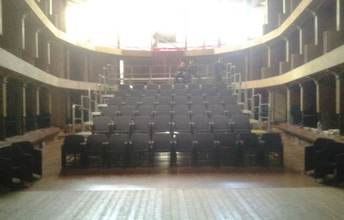 Realization grandstand in a Theatre